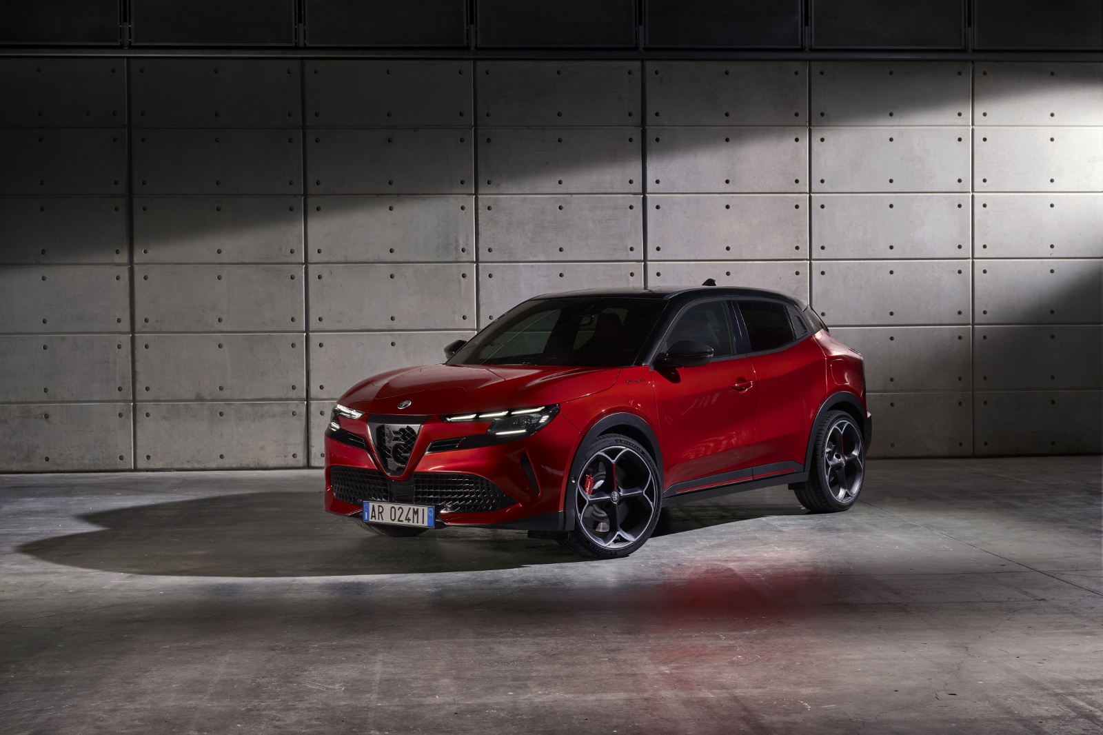 KST-76-D kentekencheck – Alfa Romeo Junior uit 2025 | WielWeet 3 Alfa Romeo Junior KST-76-D