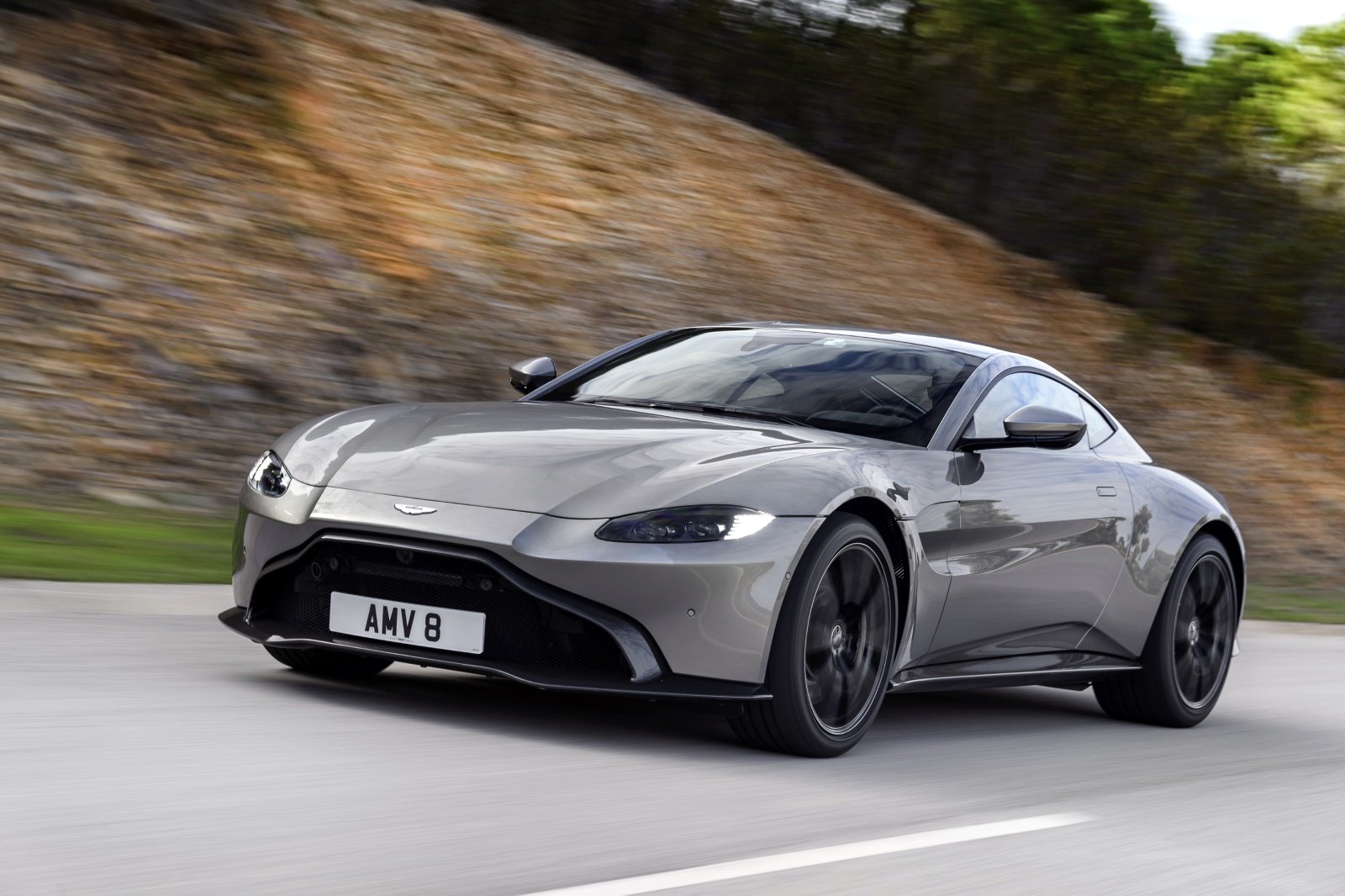 P-007-LR kentekencheck: Aston Martin Vantage, APK en kosten 3 Aston Martin Vantage