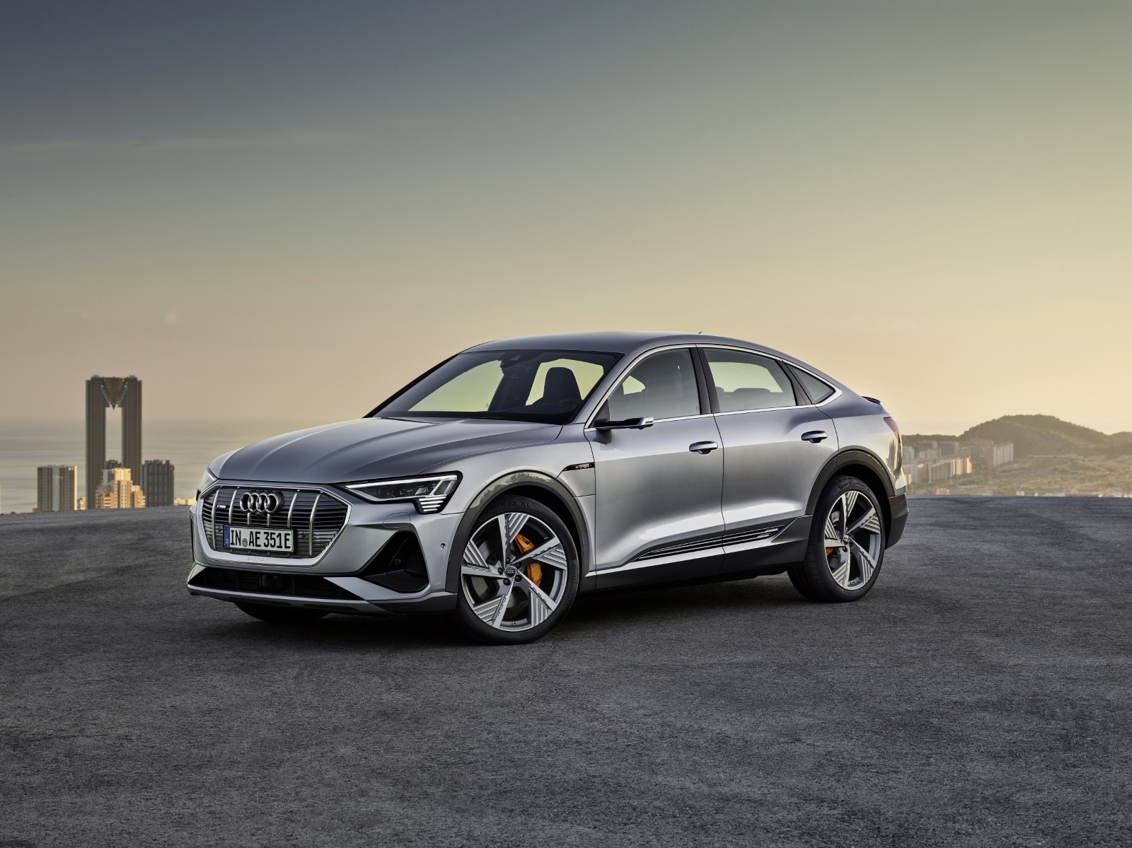 L-720-RV kentekencheck – Audi E-tron Sportback 55 uit 2020 | WielWe. 3 Audi E-tron Sportback 55 L-720-RV