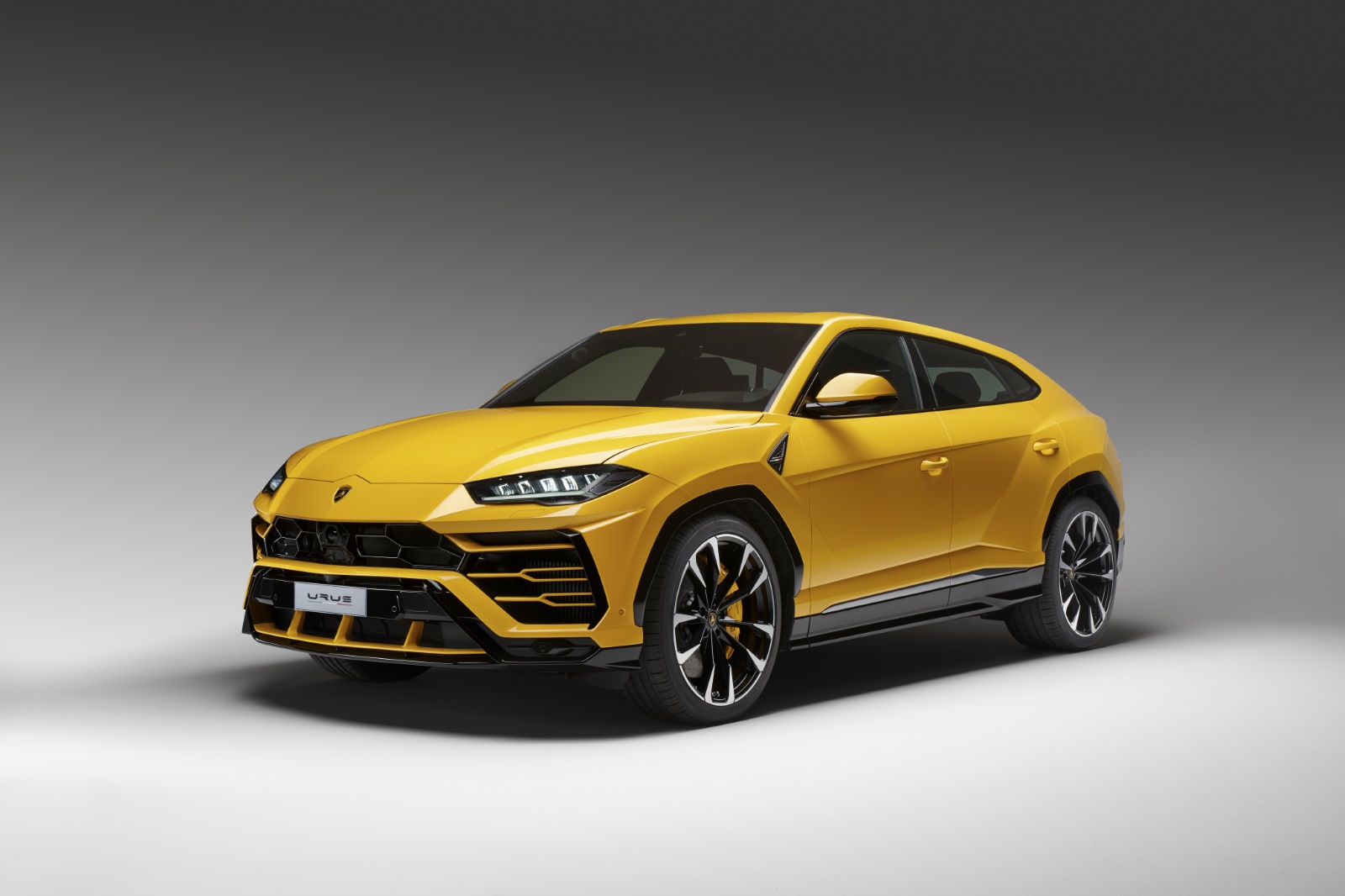 JVB-83-G kentekencheck – Automobili Lamborghini S. Urus | WielWeet 3 Automobili Lamborghini S. Urus JVB-83-G