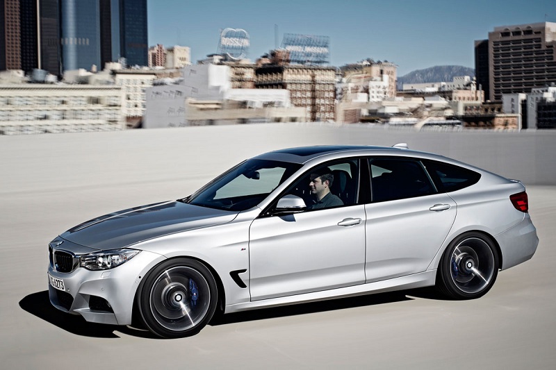 7-SVK-67 kentekencheck – BMW 320i Xdrive uit 2014 | WielWeet 3 BMW 320i Xdrive 7-SVK-67