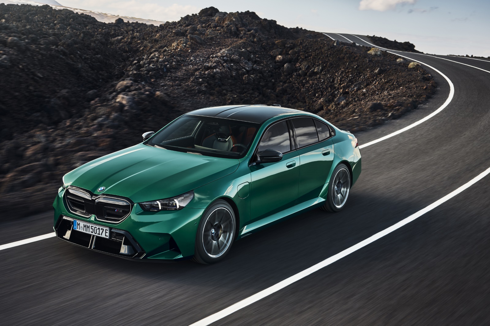 HVB-90-J kentekencheck – BMW M5 uit 2025 | WielWeet 3 BMW M5 HVB-90-J