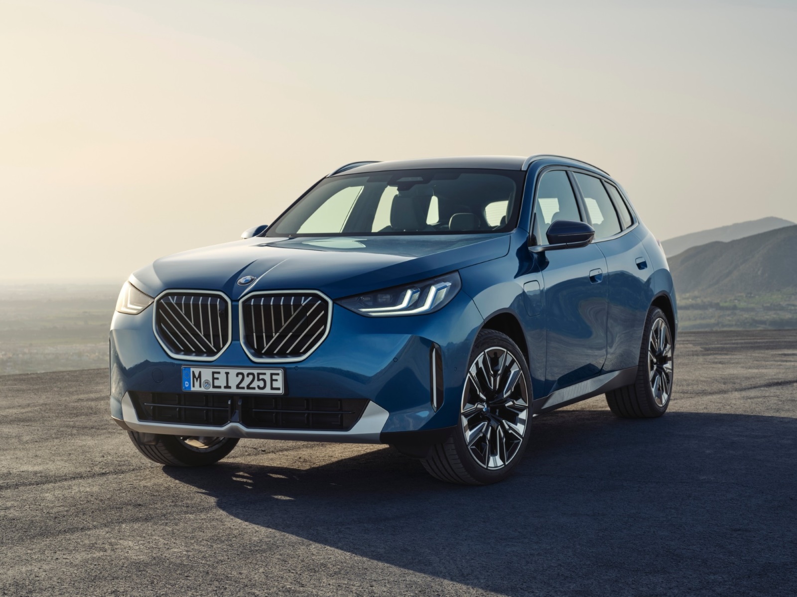 JRN-37-V kentekencheck – BMW X3 30e Xdrive uit 2025 | WielWeet 3 BMW X3 30e Xdrive JRN-37-V