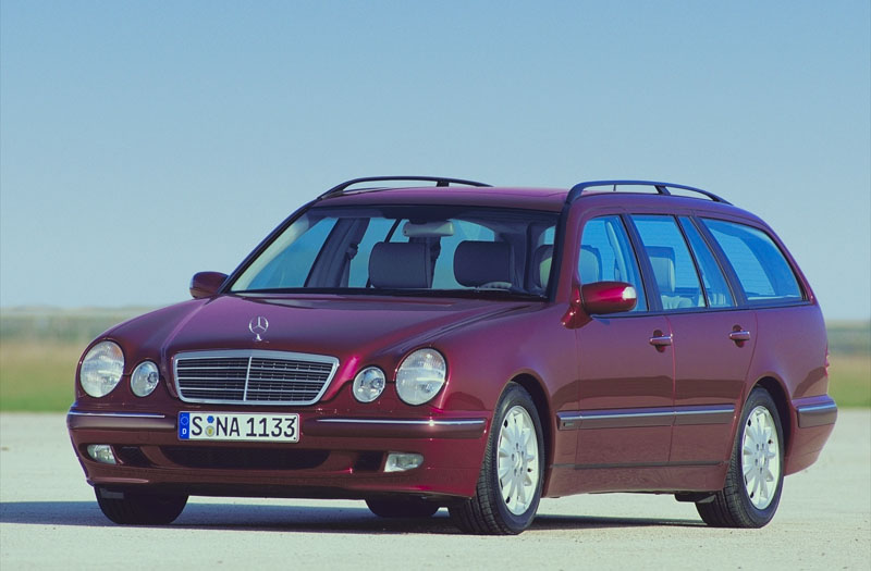 KH-055-X kentekencheck – Mercedes-benz E 240 uit 2001 | WielWeet 3 Mercedes-benz E 240 KH-055-X