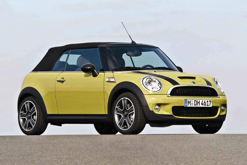 P-770-RT kentekencheck – MINI Cooper Cabrio uit 2013 | WielWeet 3 MINI Cooper Cabrio P-770-RT