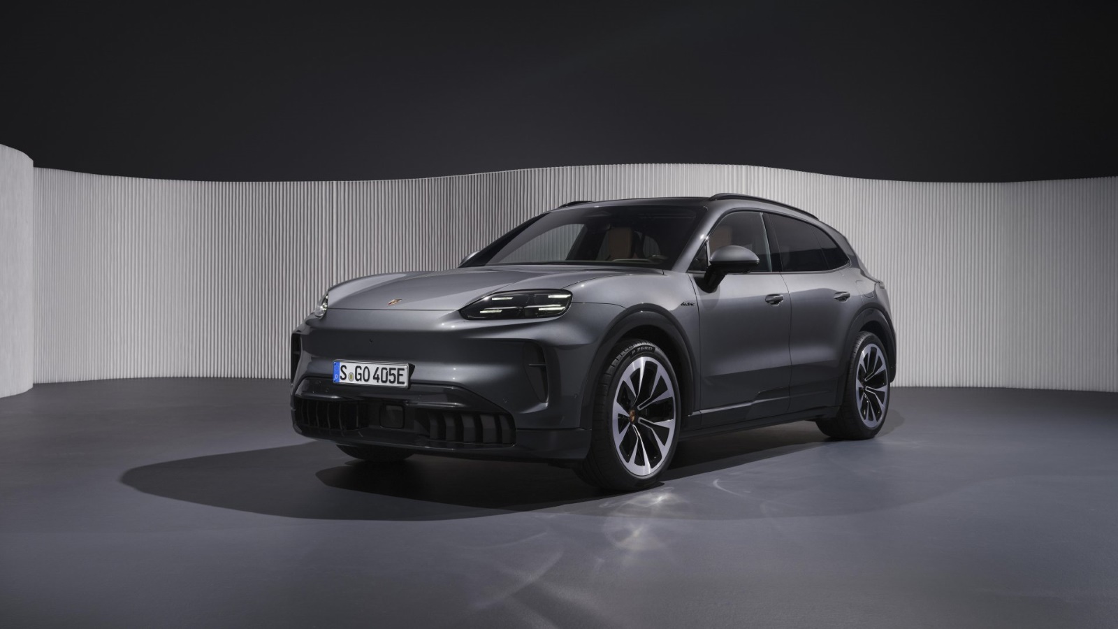KVP-84-J kentekencheck – Porsche Cayenne S uit 2026 | WielWeet 3 Porsche Cayenne S KVP-84-J