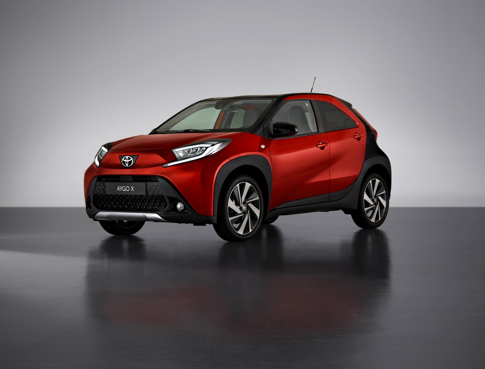 X-748-JD kentekencheck – Toyota Aygo X uit 2023 | WielWeet 3 Toyota Aygo X X-748-JD