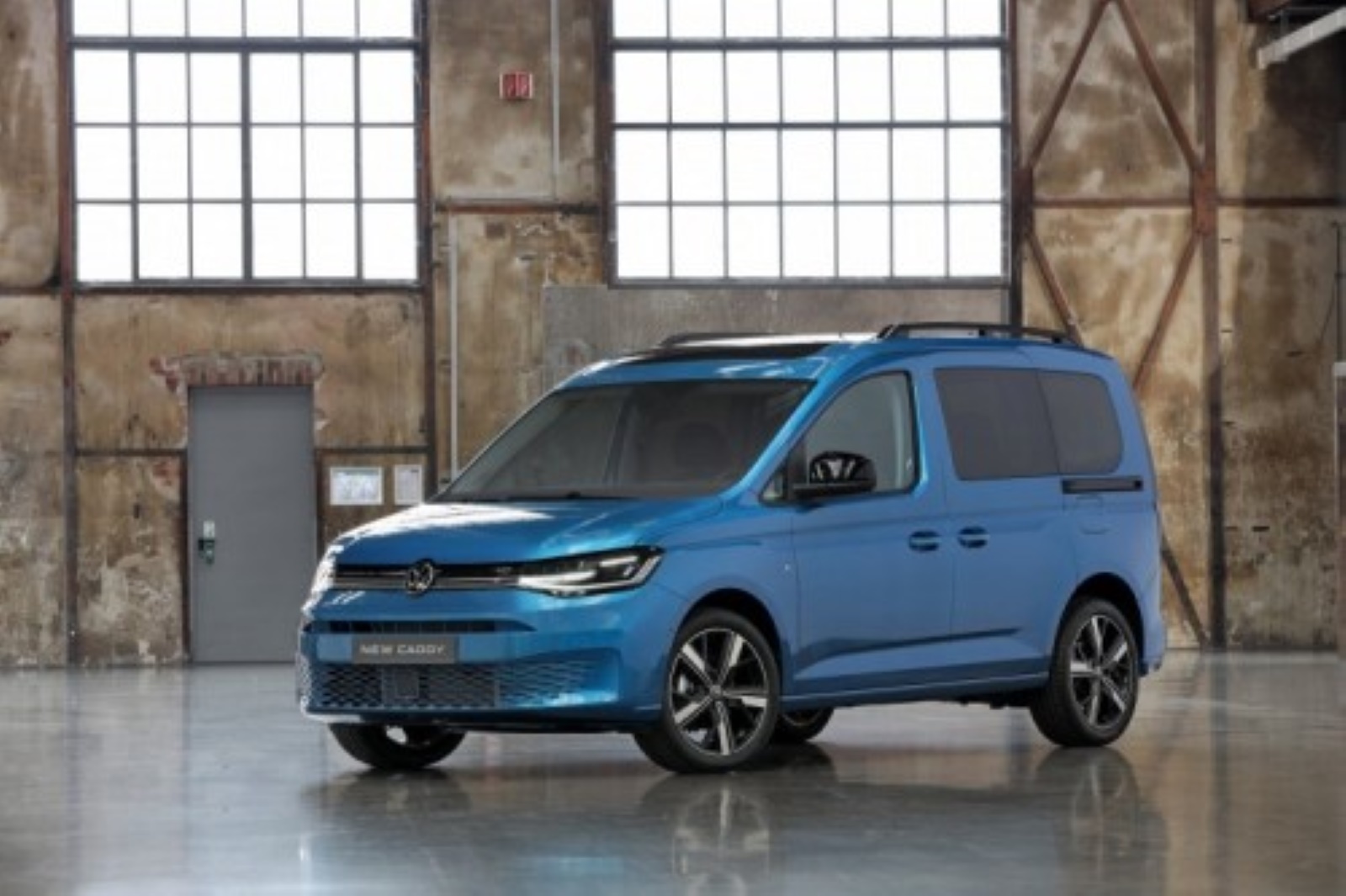 JND-42-R kentekencheck – Volkswagen Caddy uit 2025 | WielWeet 3 Volkswagen Caddy JND-42-R