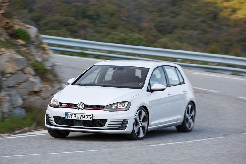 GNF-73-S kentekencheck – Volkswagen Golf uit 2017 | WielWeet 3 Volkswagen Golf GNF-73-S