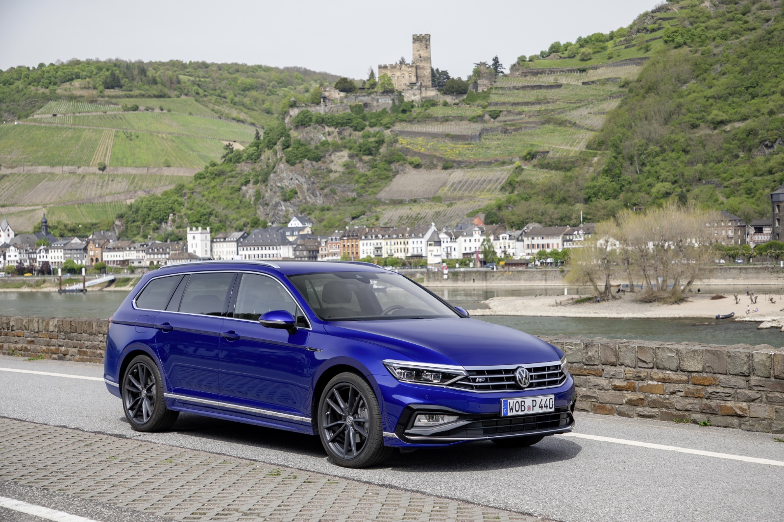 KSN-99-D kentekencheck – Volkswagen Passat uit 2022 | WielWeet 3 Volkswagen Passat KSN-99-D
